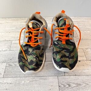 Big Kids Nike Camouflage Sneakers with Orange Accents Size 5